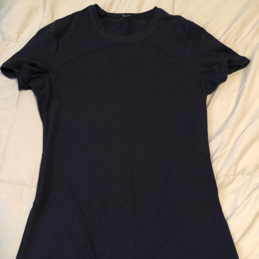 Lululemon t shirt